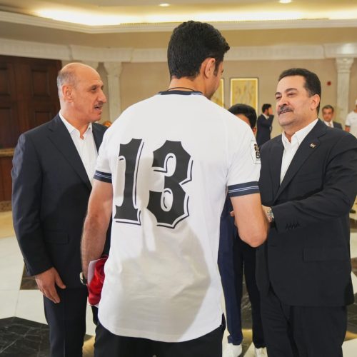 السوداني يستقبل لاعبي المنتخب الوطني الكروي