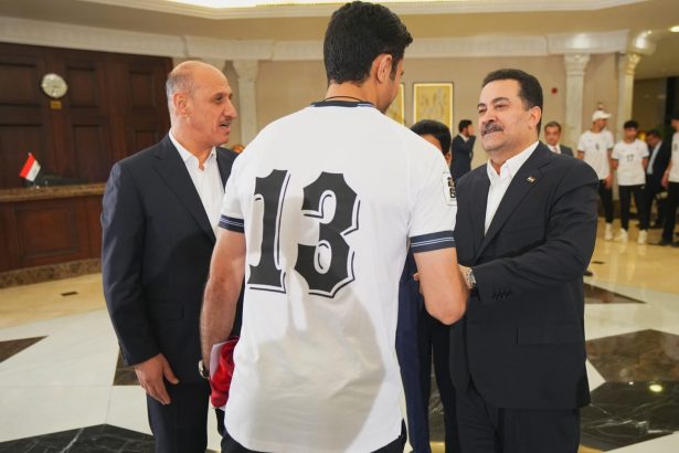 السوداني يستقبل لاعبي المنتخب الوطني الكروي