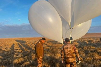 إحباط محاولات تهريب نصف مليون حبة مخدرة عبر بالونات هوائية غربي الأنبار