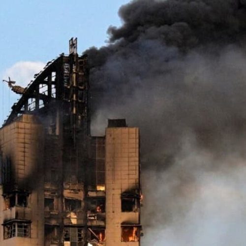 الكويت.. أضرار جسيمة تصيب مجمع الوزارات ومبنى القطاع النفطي بهجمات إيرانية