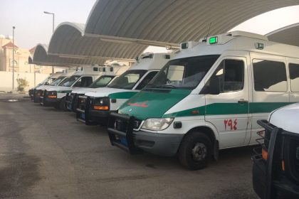 الصحة الكويتية: إصابة 6 أشخاص إثر سقوط شظايا صاروخية بمنطقة سكنية