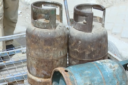 النفط تعلن إطلاق البطاقة الوقودية لغاز الطبخ بواقع أسطوانتين شهرياً