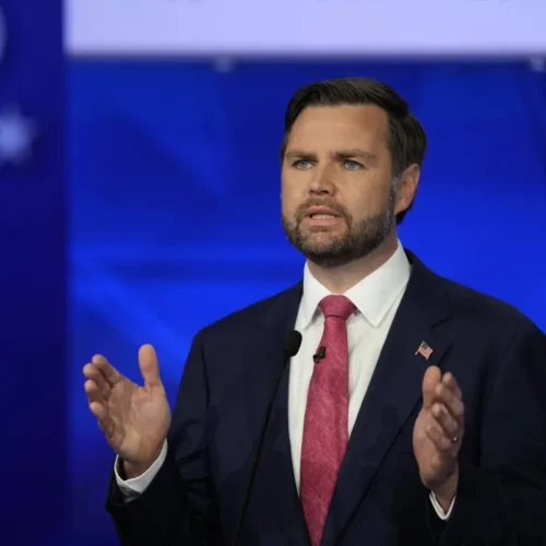 نائب ترامب: الأهداف العسكرية لحرب إيران اكتملت