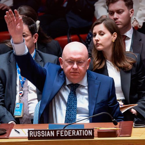 مجلس الأمن يخفق في إقرار مشروع قرار بحريني بشأن فتح مضيق هرمز