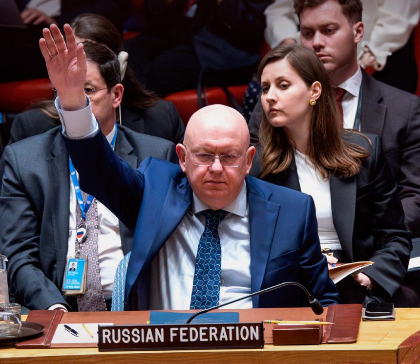 مجلس الأمن يخفق في إقرار مشروع قرار بحريني بشأن فتح مضيق هرمز