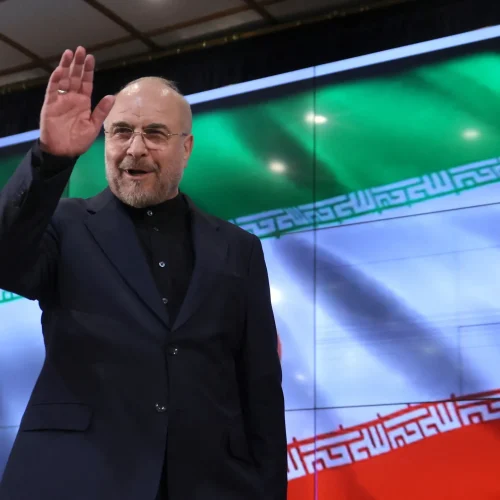 إعلام : قاليباف يترأس الوفد الإيراني في المفاوضات مع واشنطن