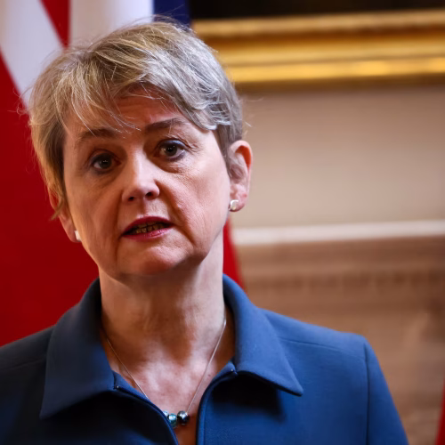 لندن تحذر ترامب من تسليم السيطرة على هرمز لإيران وسط توترات مع واشنطن