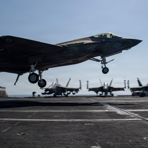 القيادة المركزية الأمريكية: قواتنا لا تزال بالشرق الأوسط في حالة يقظة وعلى أهبة الاستعداد