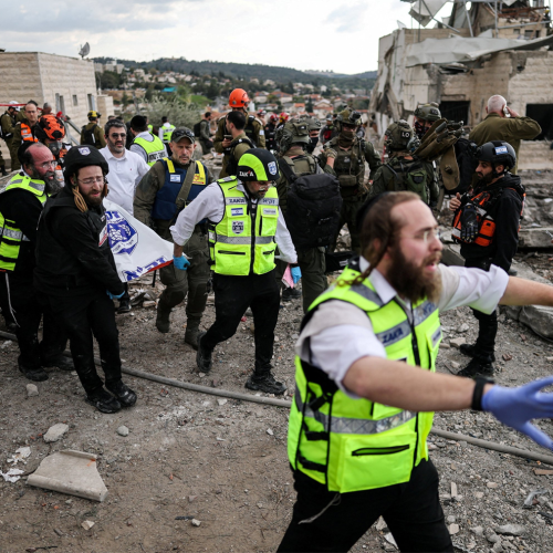 الصحة الإسرائيلية: إصابة 7451 شخصًا منذ بداية الحرب جراء الهجمات من إيران ولبنان