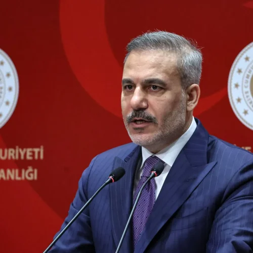 وزير الخارجية التركي: نأمل تطبيق اتفاق وقف إطلاق النار بشكل كامل يشمل لبنان