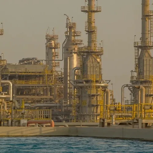 ‏الطاقة السعودية: الاستهدافات الاخيرة خفضت الإنتاج بمقدار 600 ألف برميل