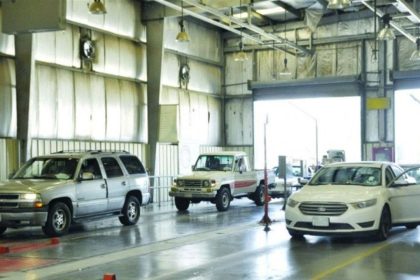 مرصد اقتصادي: فحص السيارات "الهزة" يدر 240 مليار دينار سنويًا على الحكومة