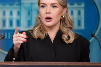 البيت الأبيض: نمتلك خططا بديلة بشأن مضيق هرمز إذا دعت الحاجة