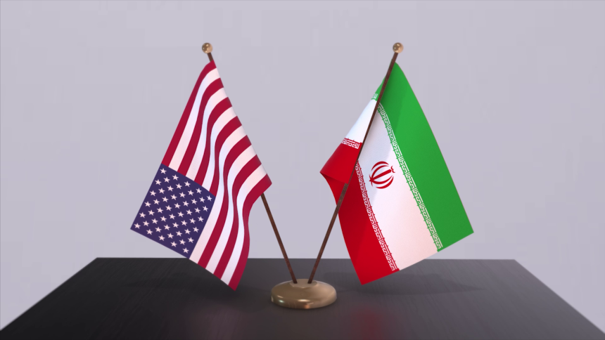 رويترز عن مصدر إيراني رفيع: الولايات المتحدة وافقت على الإفراج عن أصول إيرانية مجمدة