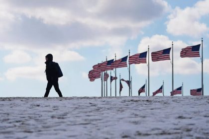 الولايات المتحدة تسحب البطاقات الخضراء من أقارب مسؤولين إيرانيين