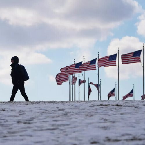 الولايات المتحدة تسحب البطاقات الخضراء من أقارب مسؤولين إيرانيين