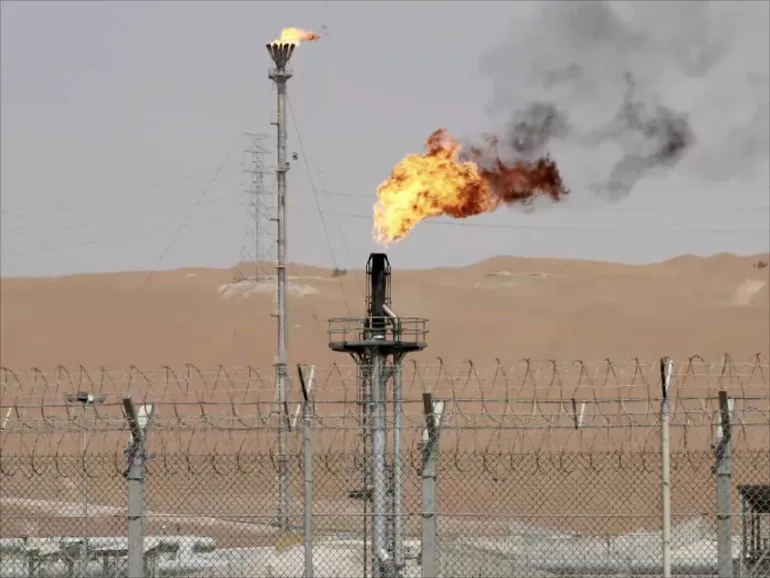 السعودية تعلن إصلاح منشآت للطاقة ضربت خلال الحرب