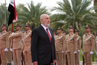 بالصور.. مراسم تسنم رئيس الجمهورية نزار آميدي لمنصبه