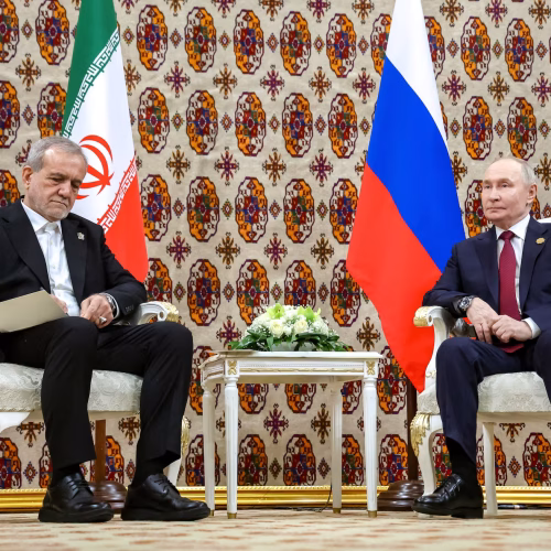 بزشكيان يؤكد لبوتين استعداد إيران للتوصل الى اتفاق يضمن سلام وأمن المنطقة