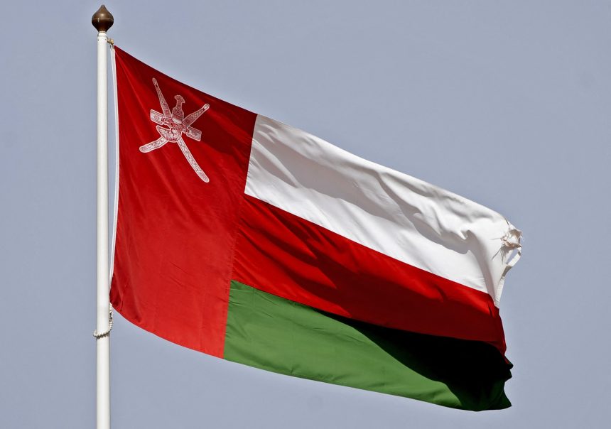 سلطنة عُمان تدعو إلى تنازلات لتحقيق السلام في الأزمة الإيرانية