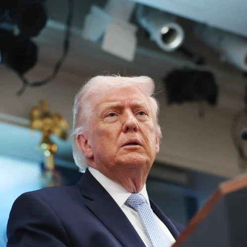 ترامب: أسعار النفط ستظل مرتفعة حتى انتخابات نوفمبر