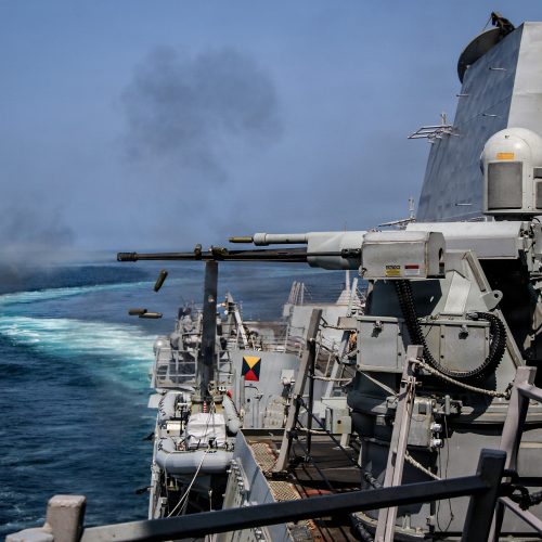 ‏الجيش الأميركي: سنفرض حصارًا بحريًا على مضيق هرمز اعتبارًا من مساء الغد