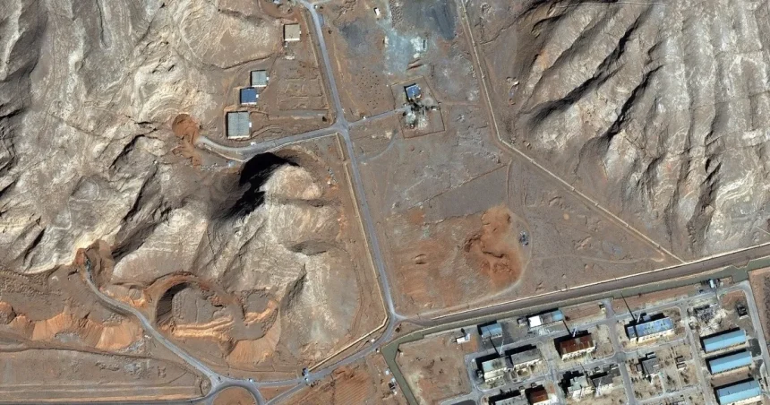 "وول ستريت جورنال": إيران تحتفظ بأدوات قد تتيح لها صنع قنبلة نووية