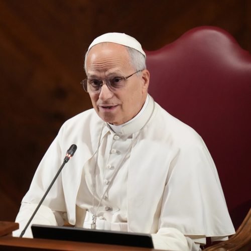 بابا الفاتيكان: سأواصل التنديد بالحرب رغم هجوم الرئيس الأميركي