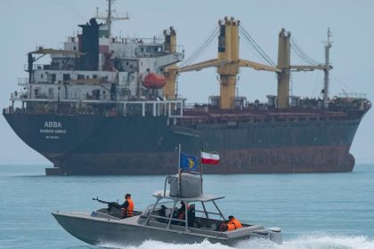 رويترز: ناقلتان مرتبطتان بإيران تغادران مياه الخليج عبر مضيق هرمز