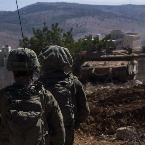 الجيش الإسرائيلي يعلن مقتل جندي وإصابة اثنين في جنوب لبنان
