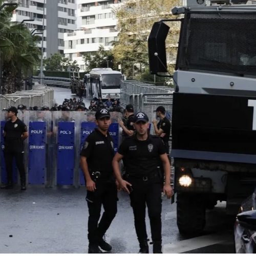 تركيا.. إصابة 16 شخصا إثر هجوم مسلح على ثانوية في محافظة أورفا