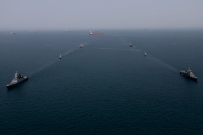 اعلام إيراني: سفن خاضعة للعقوبات تكسر الطوق البحري الأمريكي في مضيق هرمز