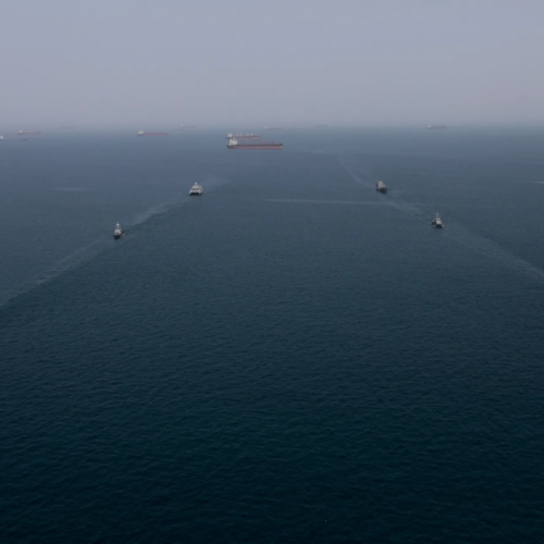 اعلام إيراني: سفن خاضعة للعقوبات تكسر الطوق البحري الأمريكي في مضيق هرمز