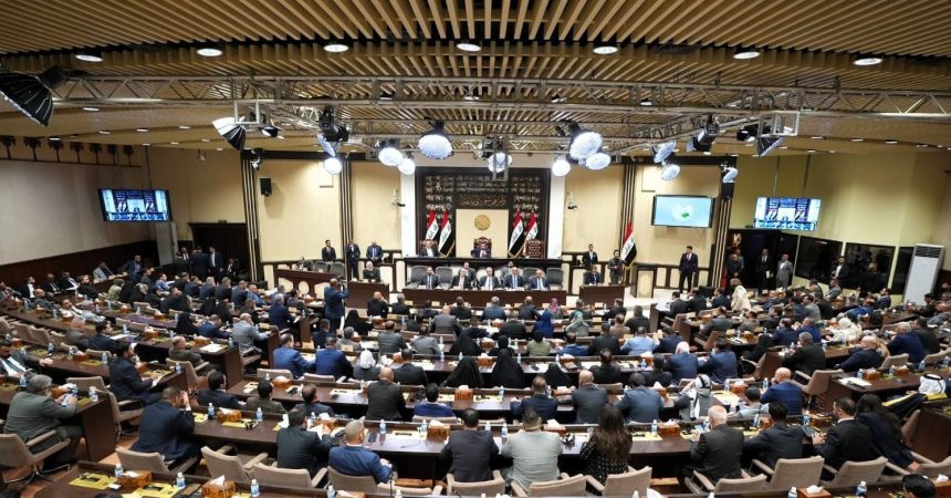 المالية النيابية تتجه لاعتماد موازنة سنوية للعام الحالي وتستبعد العودة إلى الثلاثية