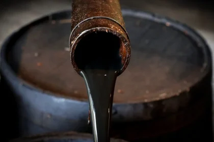 زيت الوقود العراقي ينطلق للأسواق العالمية عبر سوريا وتوقعات بزيادة الصادرات