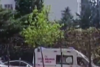 مقتل 4 أشخاص وإصابة 20 آخرين في هجوم مسلح على مدرسة بتركيا