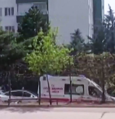 مقتل 4 أشخاص وإصابة 20 آخرين في هجوم مسلح على مدرسة بتركيا