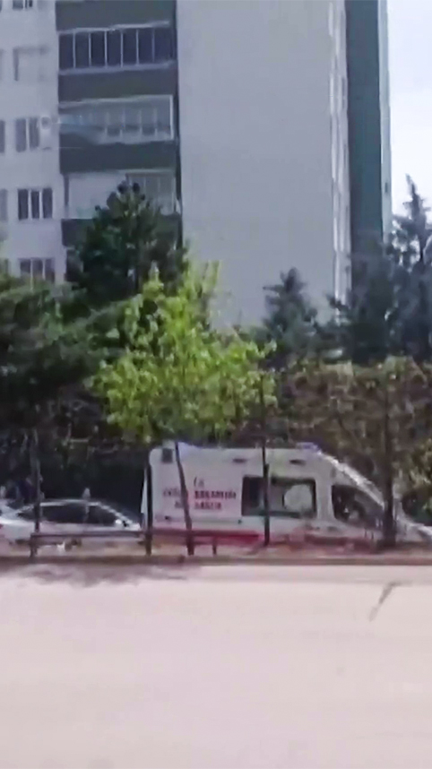 مقتل 4 أشخاص وإصابة 20 آخرين في هجوم مسلح على مدرسة بتركيا