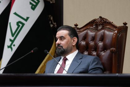 رئيس البرلمان يتبنى طرح مقترح قانون التجنيد الإلزامي