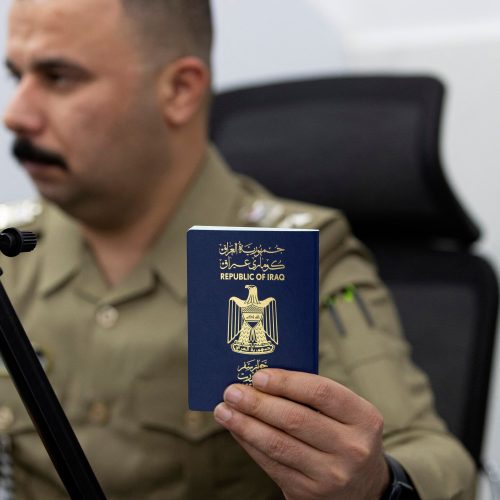 العراق يشكل لجنة عليا لتحسين تصنيف جواز السفر ورفع القيود عن سفر مواطنه