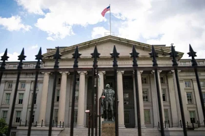 الخزانة الأمريكية: فرضنا عقوبات على قادة مليشيات عراقية مدعومة من إيران