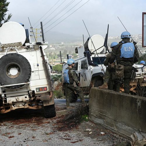 ماكرون: مقتل جندي فرنسي وإصابة 3 آخرين في جنوب لبنان خلال هجوم على قوات اليونيفيل