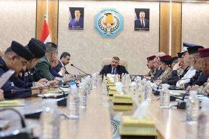 وزير الداخلية يوجه بتسخير كافة الإمكانات لضمان انسيابية حركة الحجاج وتقديم أفضل الخدمات