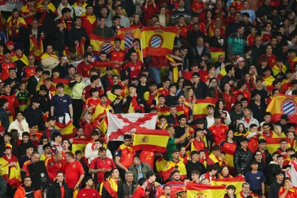 سقطة أخرى.. الهتافات المسيئة للإسلام تظهر مجددا في مباراة بإسبانيا