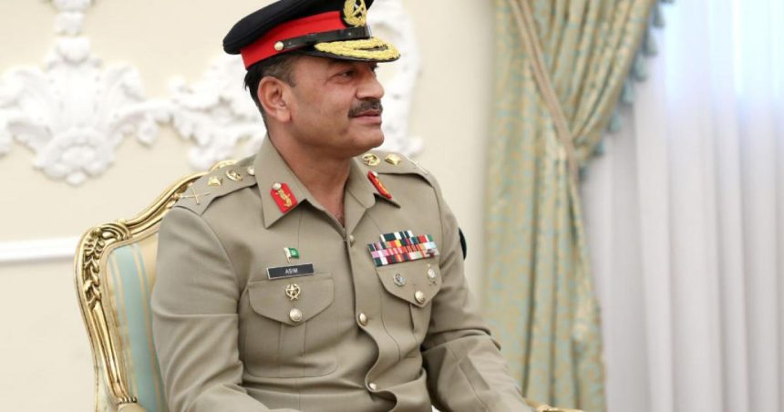 قائد الجيش الباكستاني لترامب: حصار مضيق هرمز يشكل عقبة أمام المحادثات