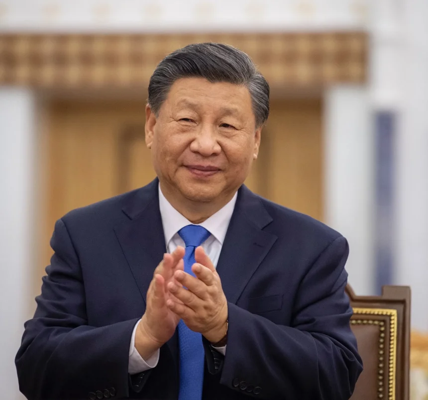 ‏الرئيس الصيني يؤكد باتصال مع ولي العهد السعودي ضرورة عودة الملاحة في هرمز