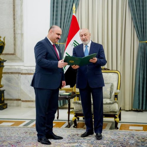 رئيس الجمهورية يسلم "محمد سمعان" مرسوم تعيينه محافظاً لكركوك