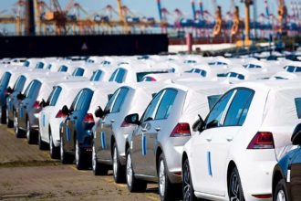 الجمارك تعلن المباشرة بإجراءات تسجيل السيارات المخالفة وفق القرار الجديد