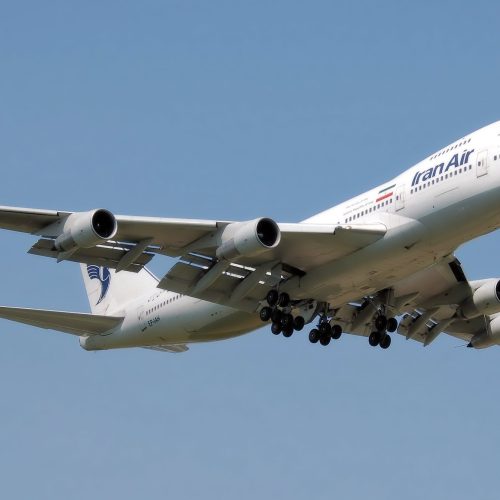 إيران تحدّد يوم غدٍ موعداً لتسيير أول رحلة جوية بعد توقف لـ 50 يوماً