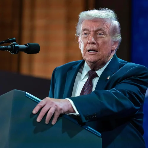 "سي إن إن": ترامب مدد الهدنة ليوم آخر